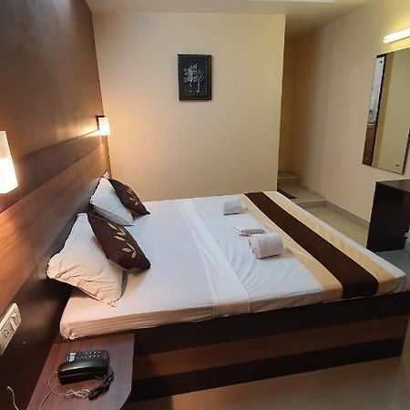 S4 Residency Hotel Chennai Eksteriør billede
