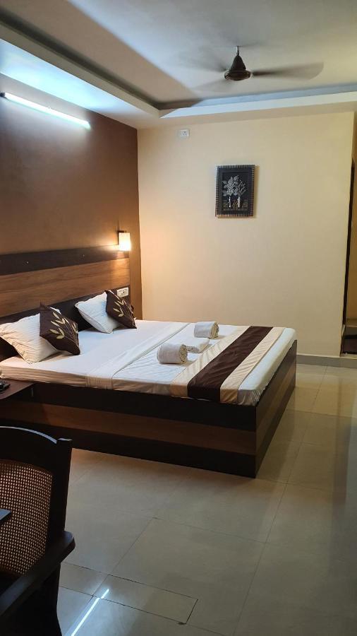 S4 Residency Hotel Chennai Eksteriør billede