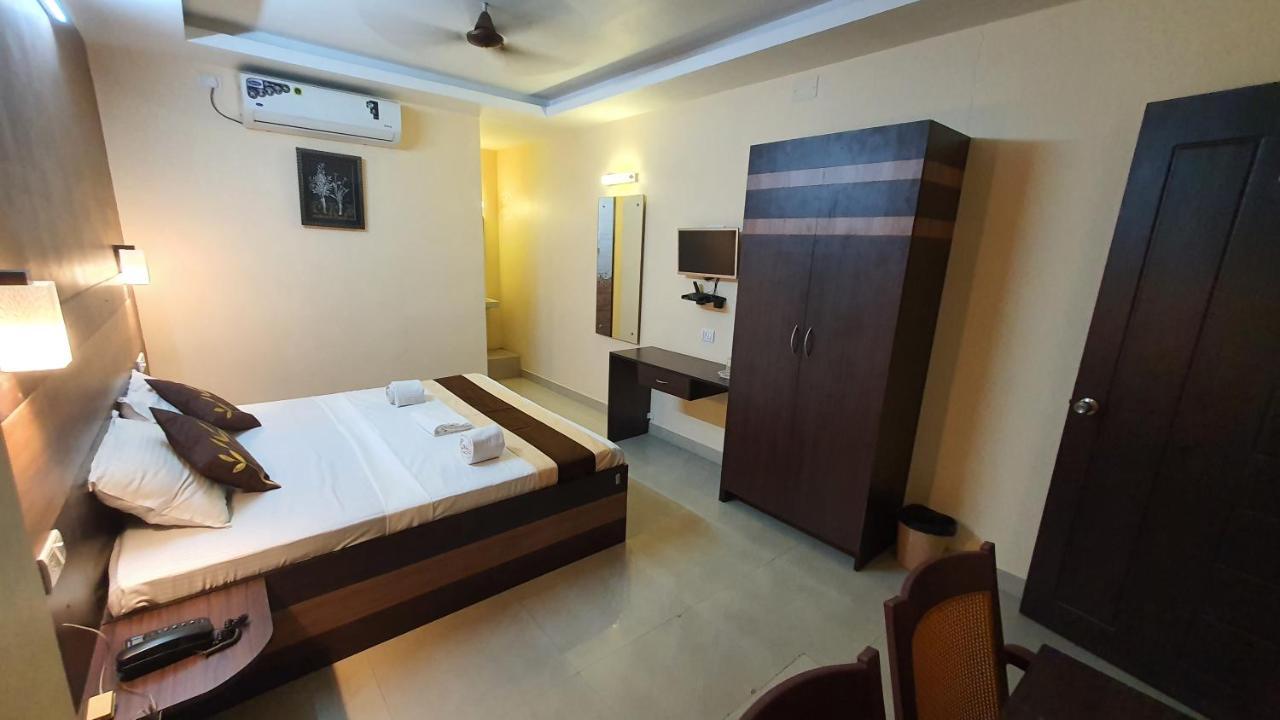 S4 Residency Hotel Chennai Eksteriør billede